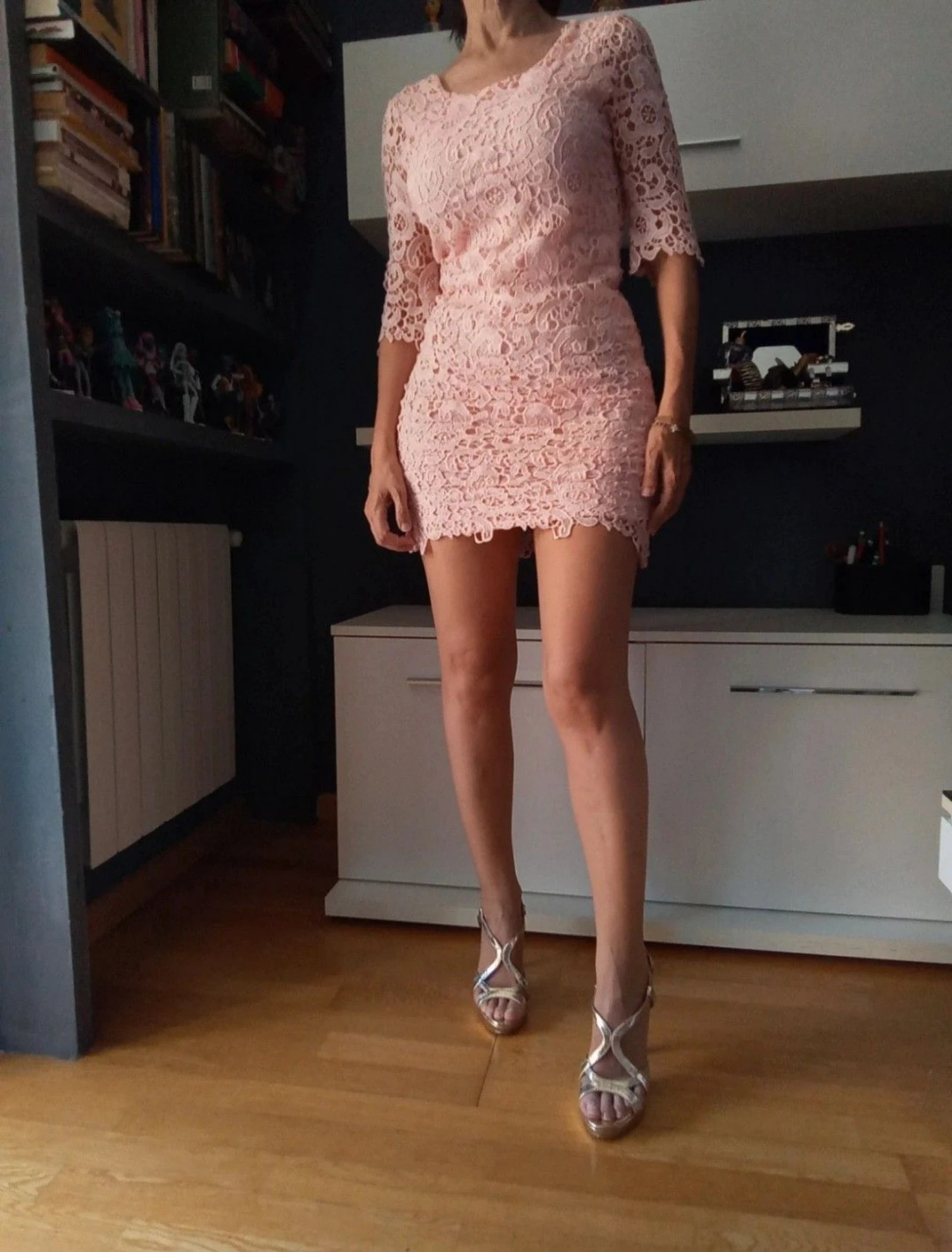 Roze jurk van kant en strass – photo 14